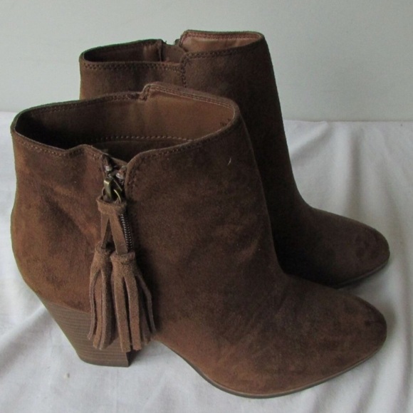 Merona Brown Suede Ankle Booties with Side Tassel Zipper & Stacked Heel Size 8.5 - Picture 5 of 5